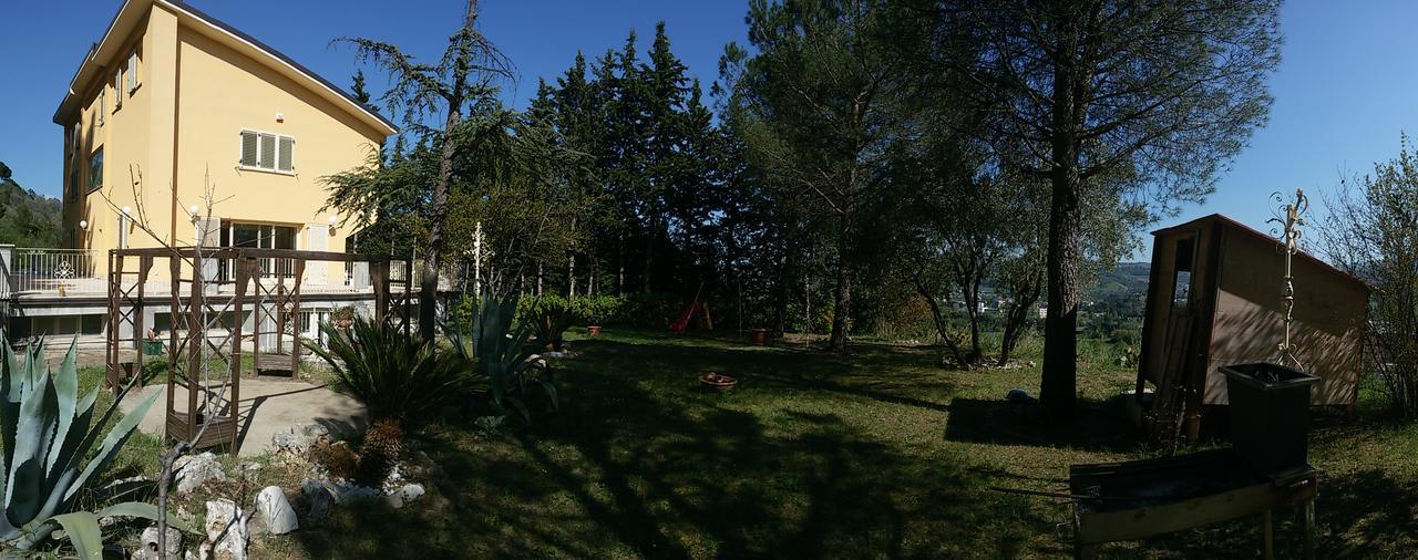 Bed and Breakfast Parco Dei Gelsomini Асколи-Пичено Экстерьер фото